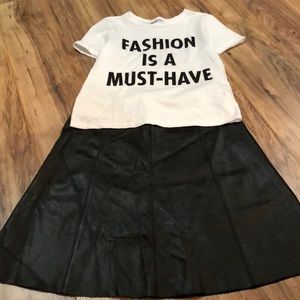 Stunning Leather Skirt 🌸🌸
